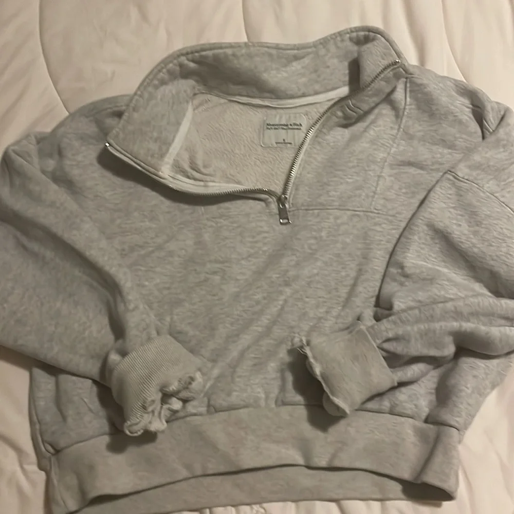 Abercrombie pullover - Picture 1 of 3
